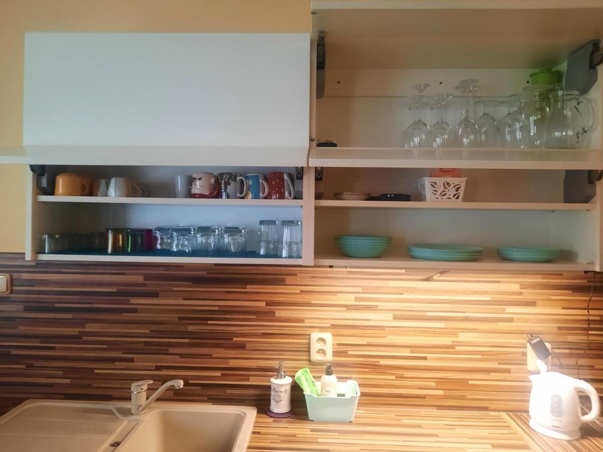 Apartman Sandra Valtice Bagian luar foto