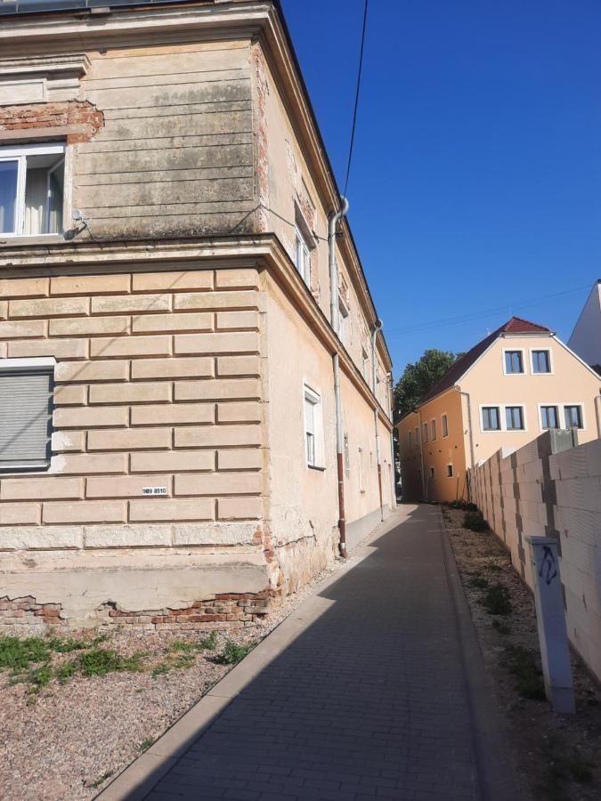 Apartman Sandra Valtice Bagian luar foto