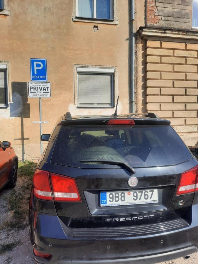 Apartman Sandra Valtice Bagian luar foto